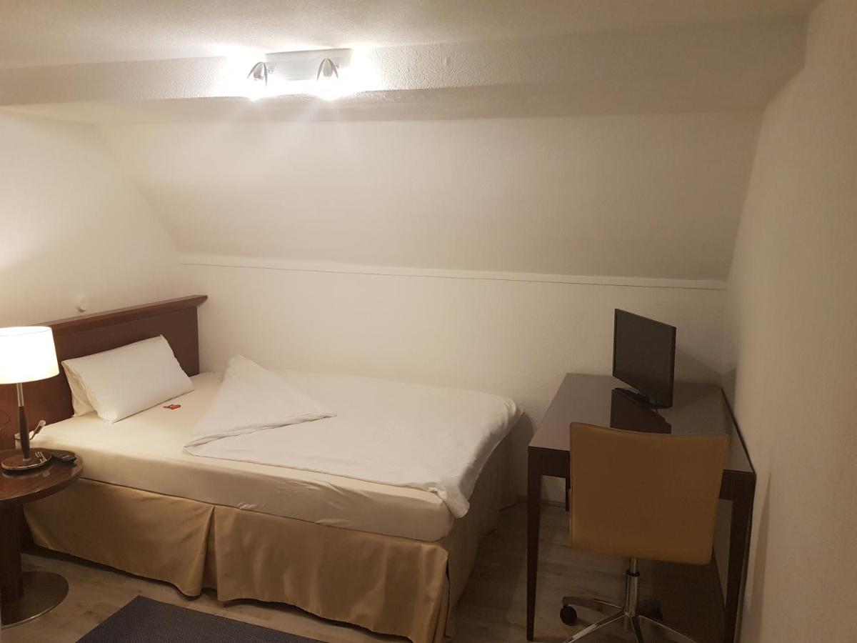 Hotel Pension Bluechersruh Bad Berneck im Fichtelgebirge Eksteriør bilde